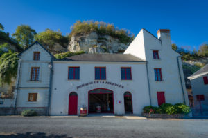 Domaine de la Perruche - Entrée du chai et à la boutique de vente de vins